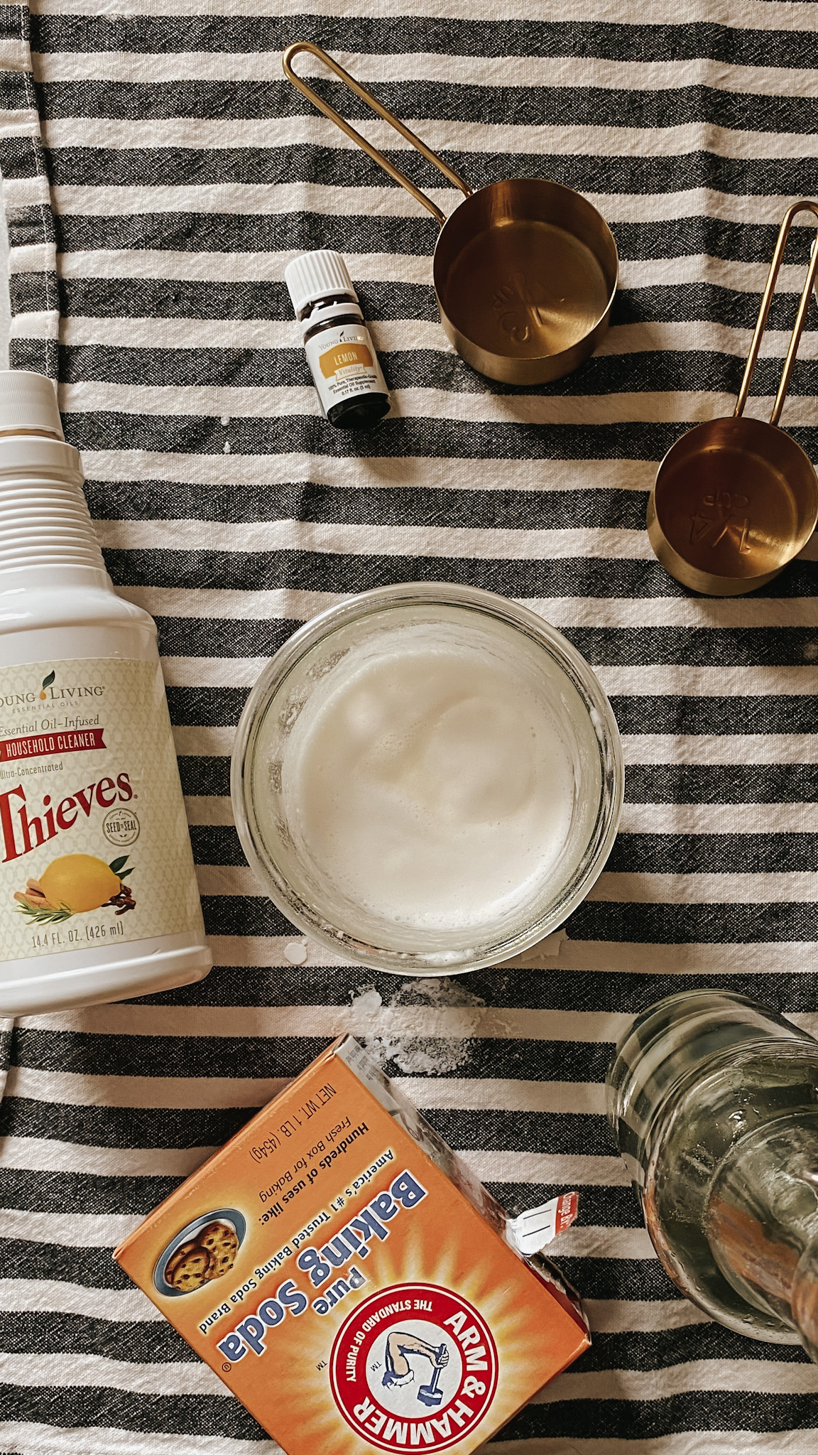 DIY Nontoxic Soft Scrub Recipe
